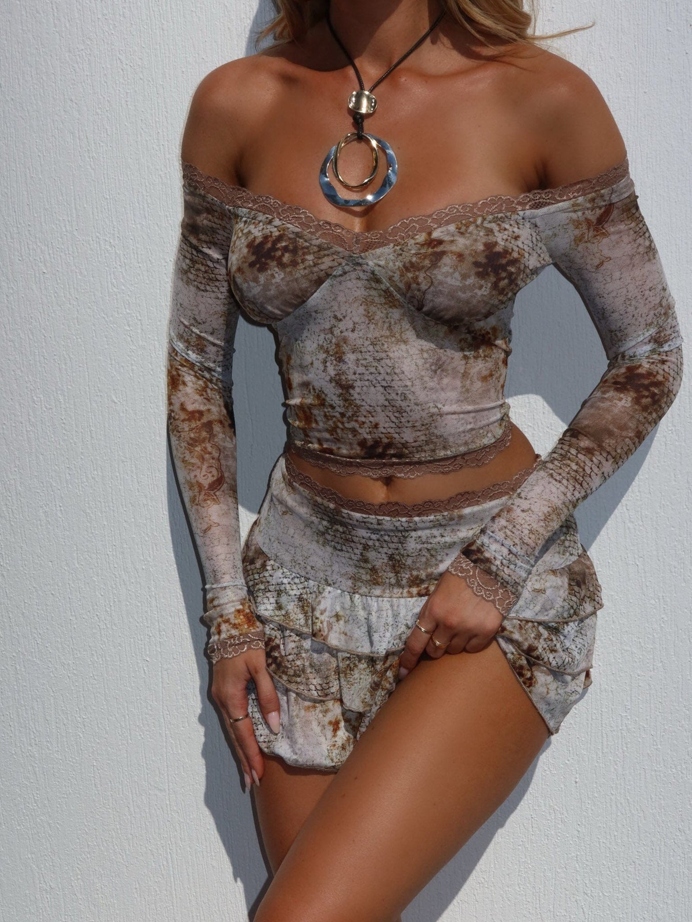 EMERSONLONGSLEEVETOPKALAHARI_EMERSONMINISKIRTKALAHARI1_1f4a6786-20d3-470e-96d6-730f740e453b_1350x1800-5