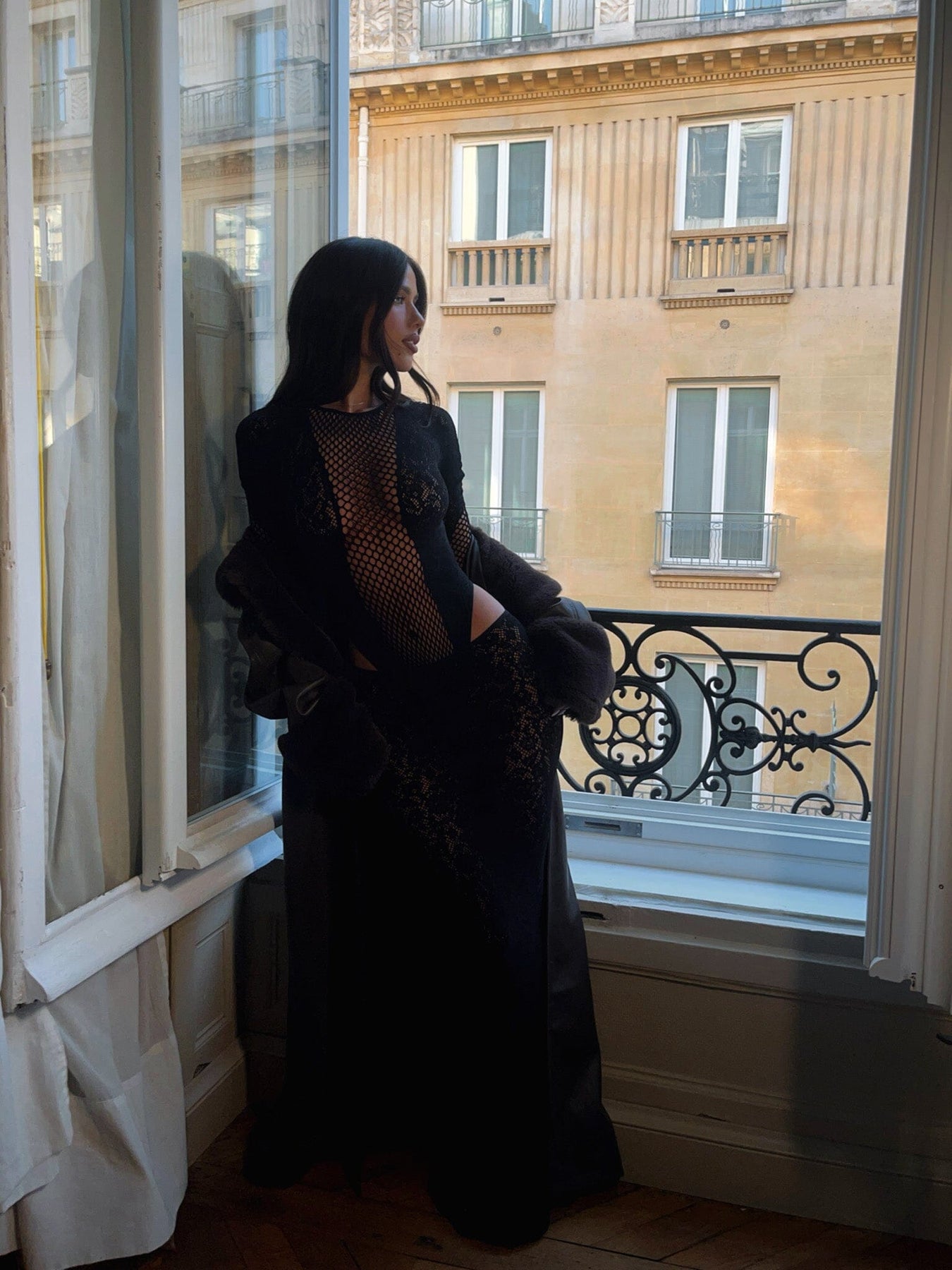 KERENSATOP_MAXISKIRTBLACK22_327b1461-ee5d-49e8-bd72-395722565312_1350x1800-3