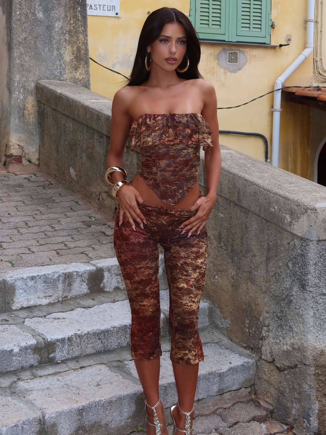 LOLA-TOP-_-LOLA-PANT-ALIA5_1350x1800-3