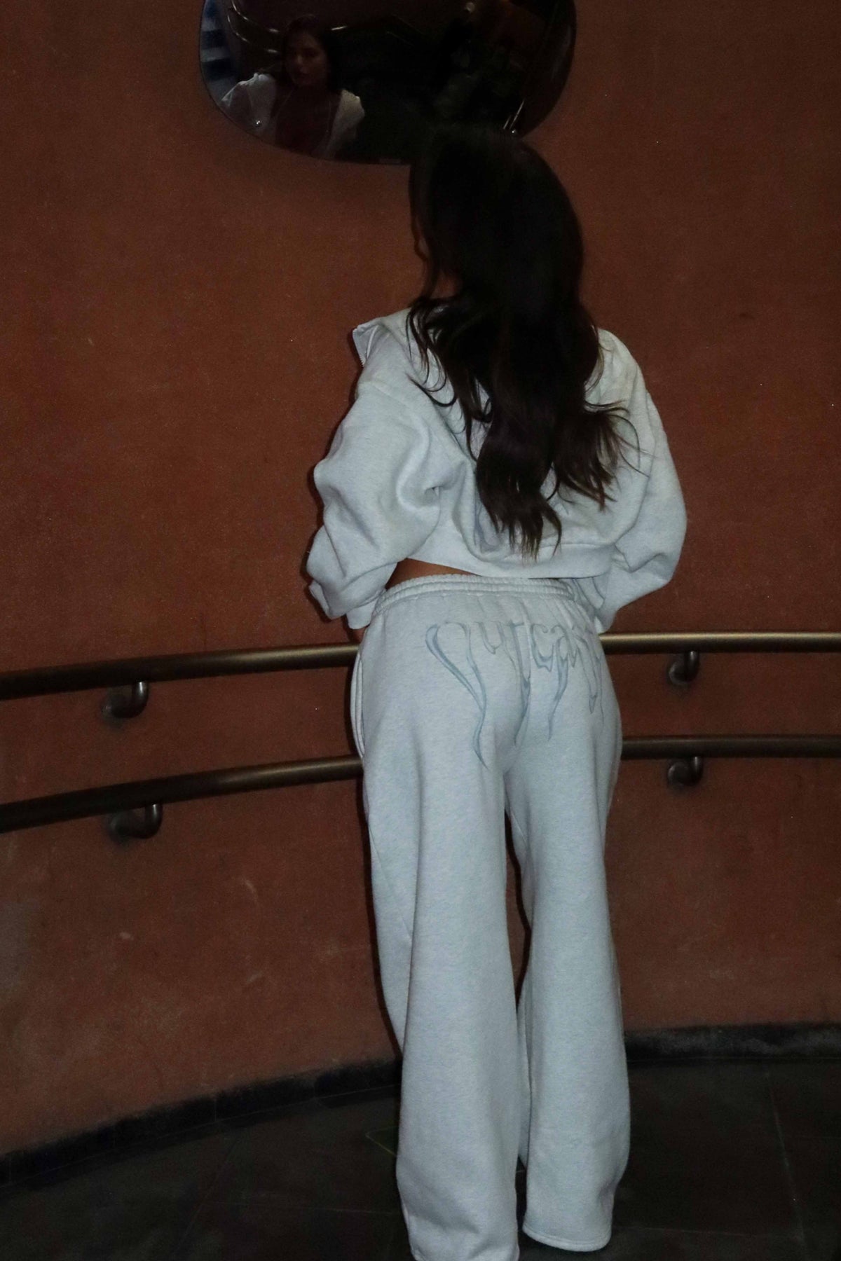 NYACROPPEDHOODIEGREY_NYASWEATPANTGREY2_18a7569b-c05d-4c55-91d5-a4cf83b95a5a_1350x1800-3