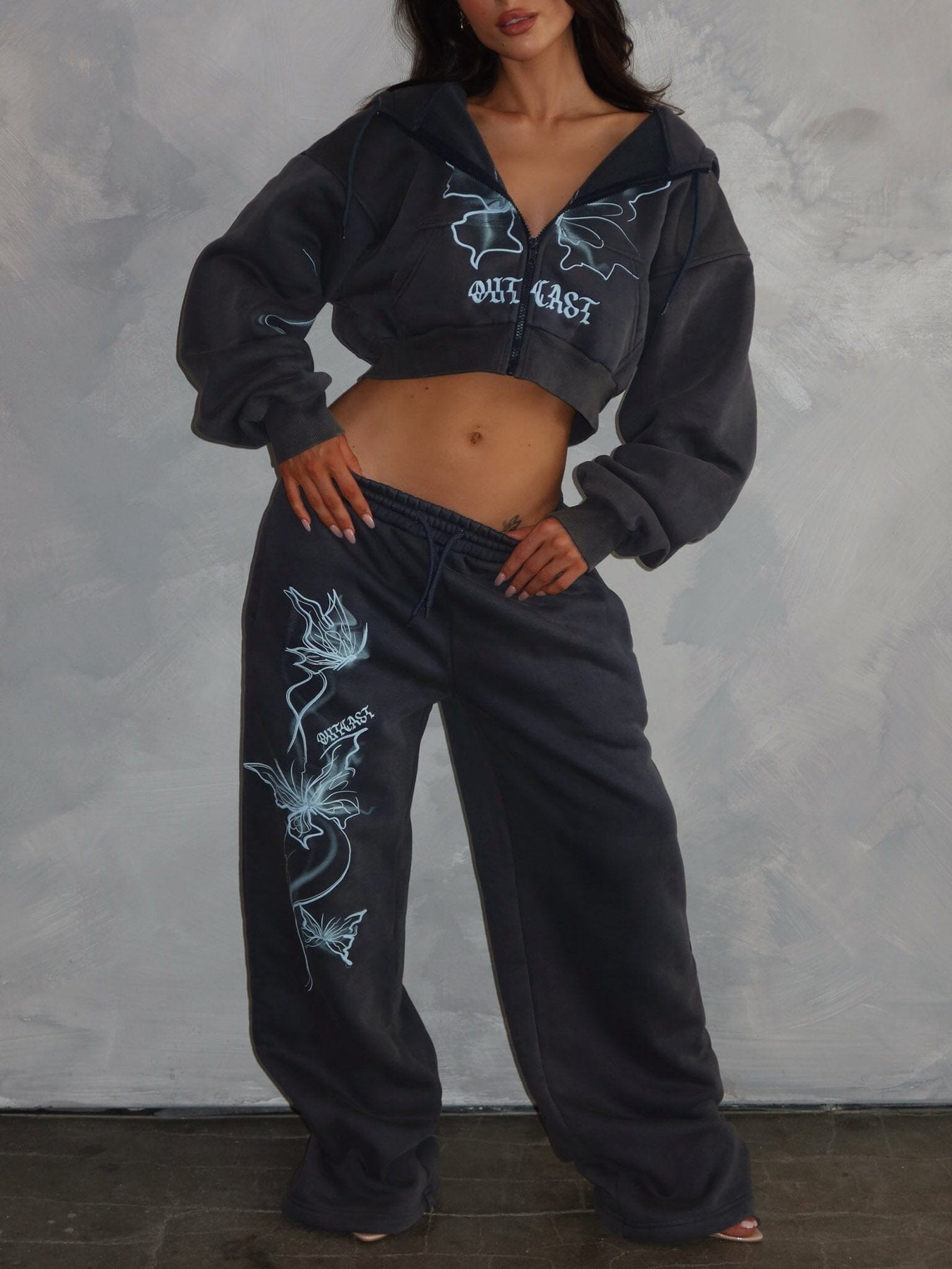 NYASWEATPANTVINTAGENAVY_NYACROPPEDHOODIEVINTAGENAVY3_1350x1800-1