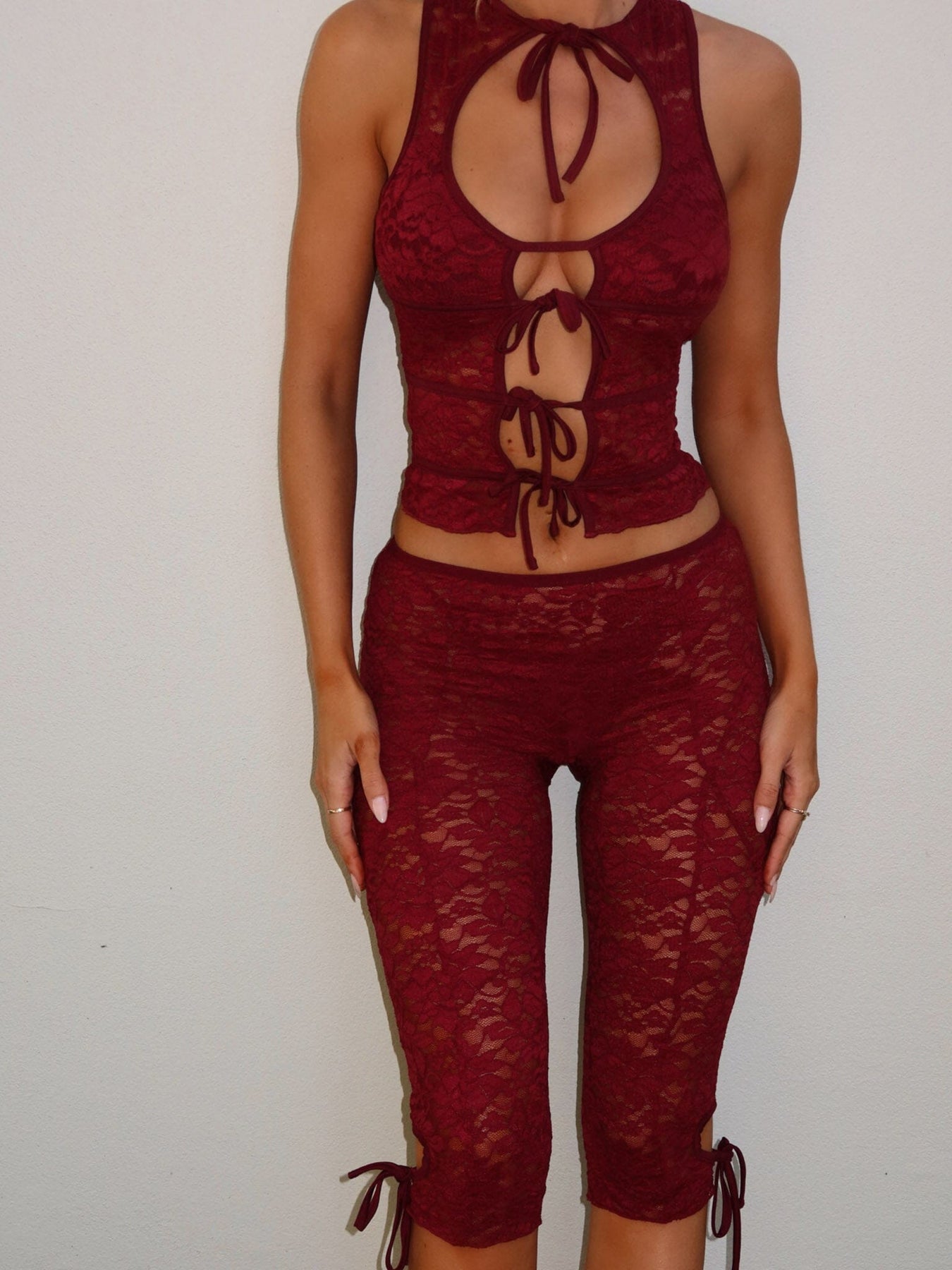 TAYLAHTOPWINE_TAYLAHCAPRIWINE6_1350x1800-6